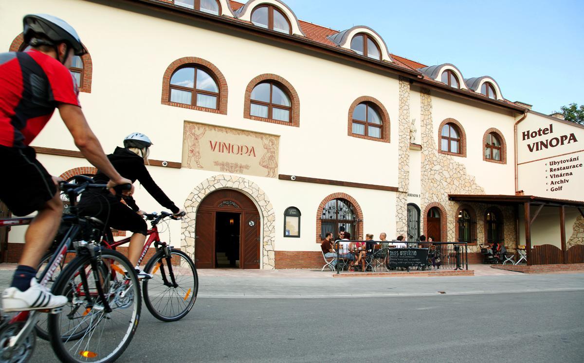 Hotel Vinopa Hustopeče Esterno foto