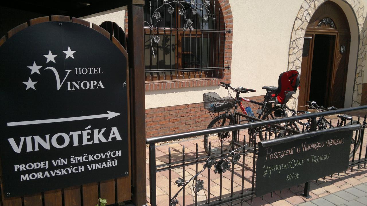 Hotel Vinopa Hustopeče Esterno foto