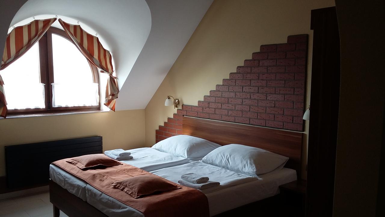 Hotel Vinopa Hustopeče Esterno foto