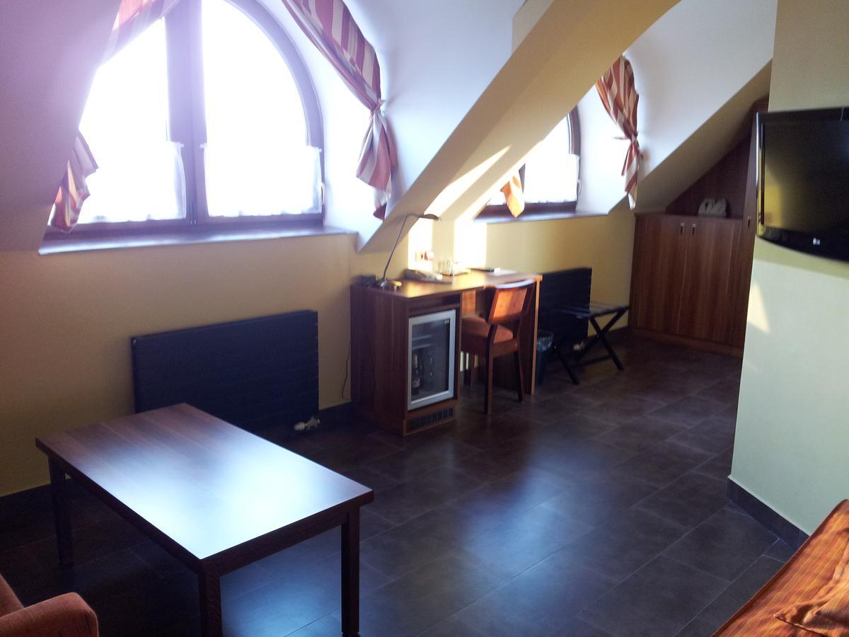 Hotel Vinopa Hustopeče Esterno foto